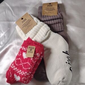 New PINK Victoria's Secret Soft Sock Trio - Red Fuzzy |White & Taupe Chunky Crew